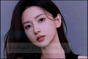 《星期三的书单》横版剧照缩略图，书单与咖啡杯